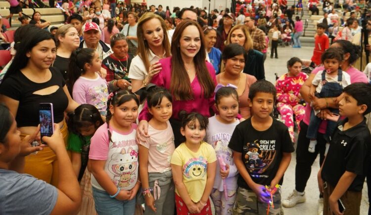 POLYFORUM LA FE Asisten 7 mil a Festival de Reyes