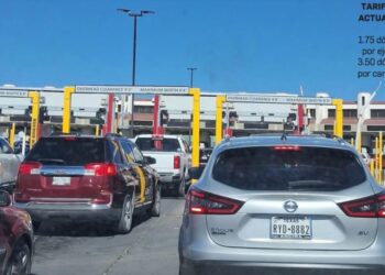 Y LOS COMERCIALES 5.50 DÓLARES Pagarán autos ligeros 5 dólares de peaje