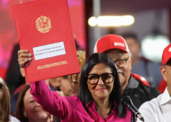 Aprueba Venezuela reforma petrolera