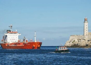 SE DIRIGE A ESTADOS UNIDOS Envía Venezuela primer cargamento de petróleo