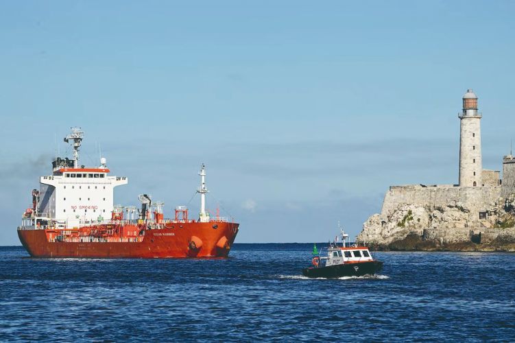 SE DIRIGE A ESTADOS UNIDOS Envía Venezuela primer cargamento de petróleo