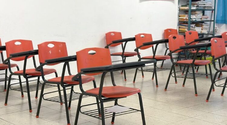 Define SET criterios para suspender clases