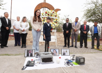 ENCABEZA ALCALDESA CARMEN LILIA CANTUROSAS HOMENAJE POR DÍA NACIONAL DEL PERIODISTA JUNTO A TODAS LAS AGRUPACIONES PERIODÍSTICAS DE NUEVO LAREDO