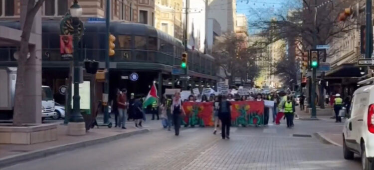 POR PROTESTAS CONTRA ICE Investigarán a distritos escolares