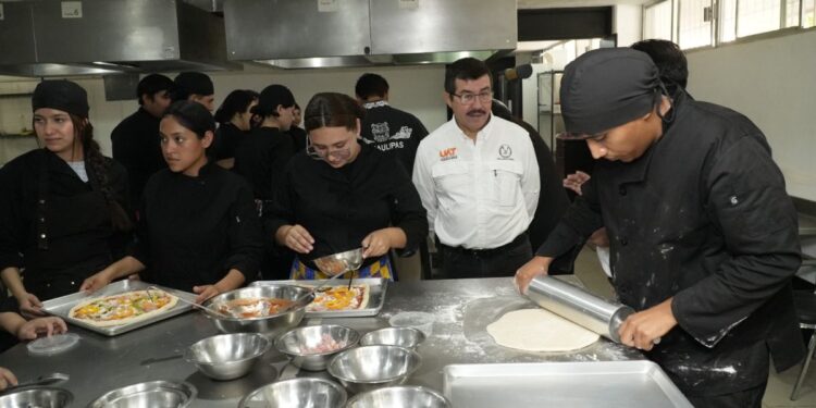 El diálogo con universitarios define el nuevo rumbo de la UAT