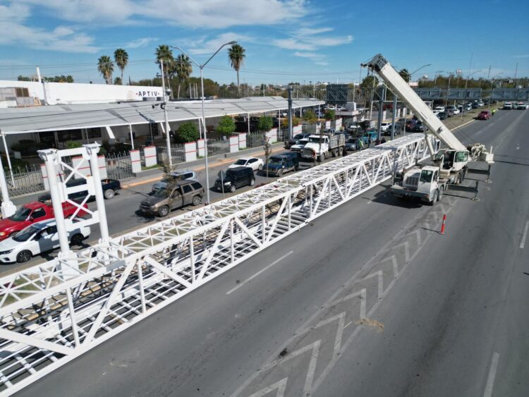 Cerrarán importante vía; instalarán puente peatonal