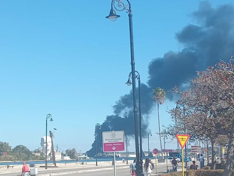 CRISIS ENERGÉTICA Cuba investiga incendio en refinería de La Habana