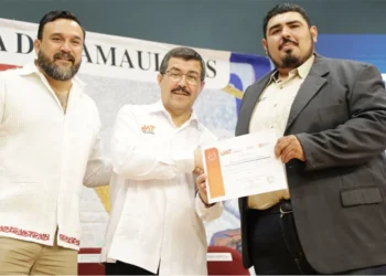 Egresan de la UAT guías especializados de turismo