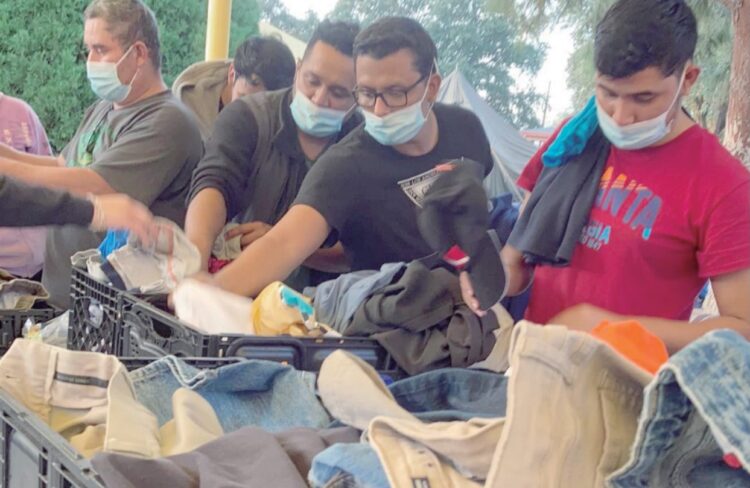 Supervisan que no haya sarampión entre migrantes