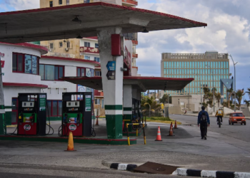 Cuba a las aerolíneas: ya no hay combustible