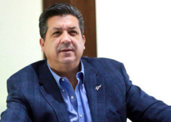 Piden a EU detener de Cabeza de Vaca