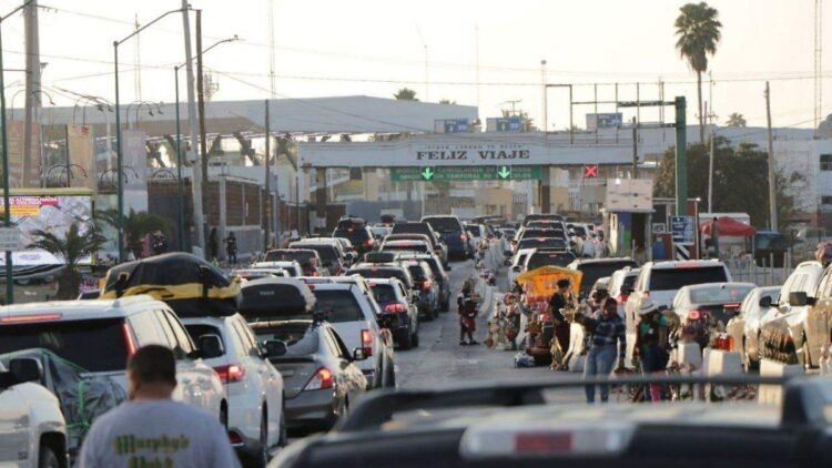 EN PUENTE JUÁREZ-LINCOLN Caos por fallas en telepeaje