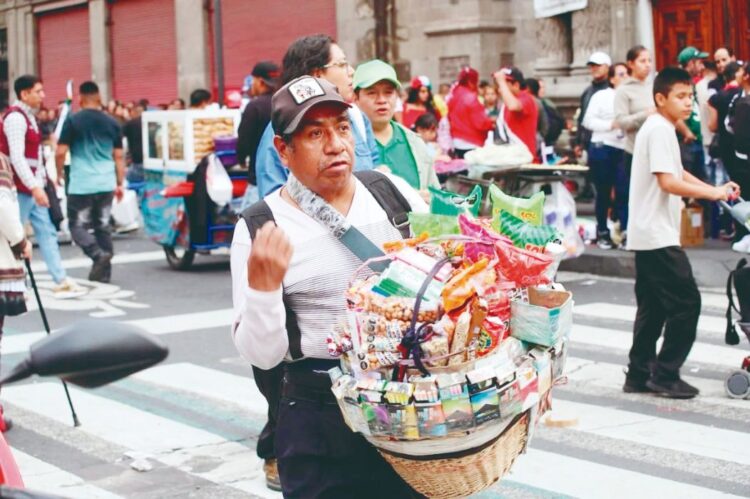 Fuera del sistema laboral, 23.8 millones de personas