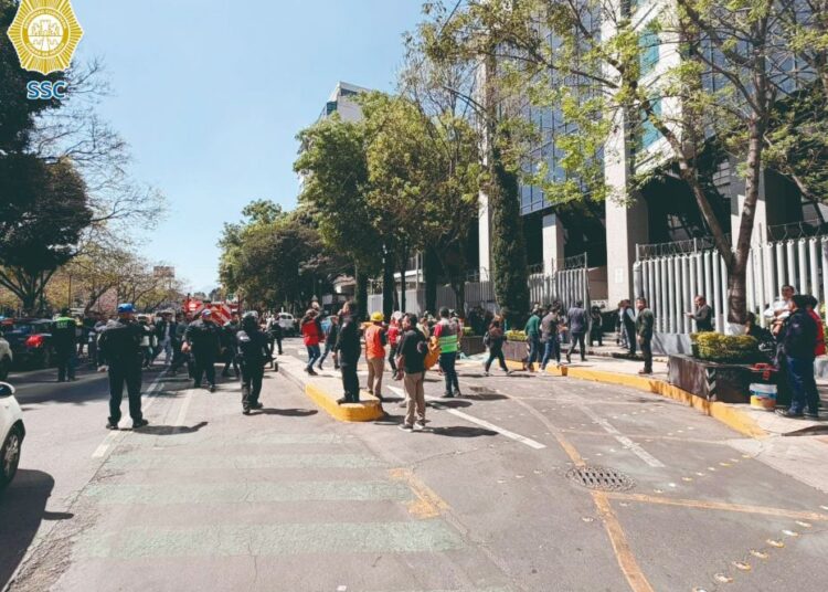 Desalojan edificio del Poder Judicial por amenaza de bomba