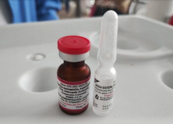 CIFRAS DEL DISTRITO DE SALUD Sin vacunas 20% de la población