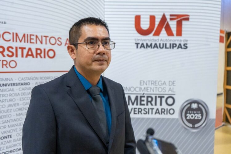Reconoce UAT talento de jóvenes científicos