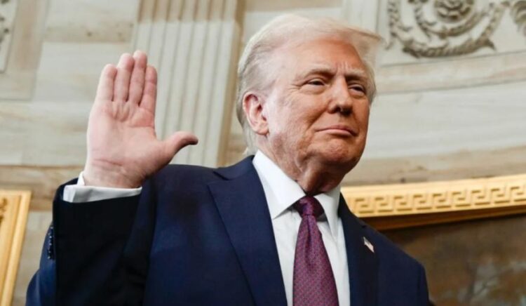 Acusa Trump a demócratas de ser un peligro para EU