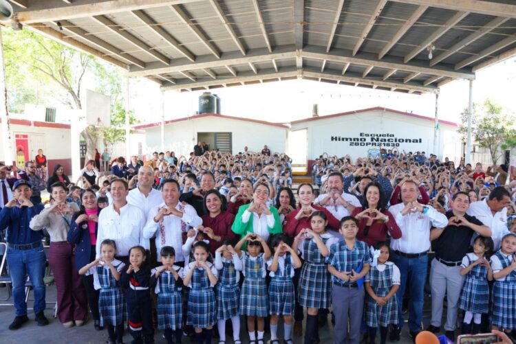 PONIENTE DE NUEVO LAREDO Carmen Lilia Canturosas transforma una primaria