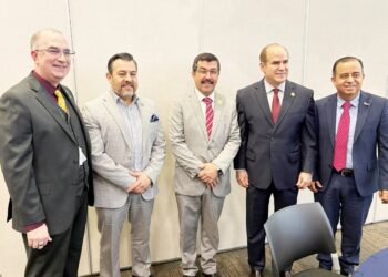 Participa UAT en Simposio Educativo Binacional