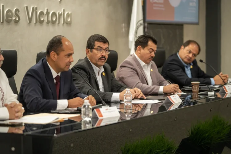 Realiza UAT conferencia sobre el voto migrante