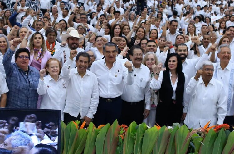 EN REUNIÓN CON EL SNTE Reconocen maestros el apoyo de Américo