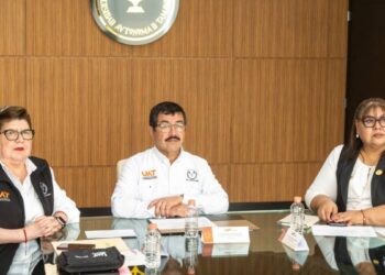 Capacita UAT a sus docentes