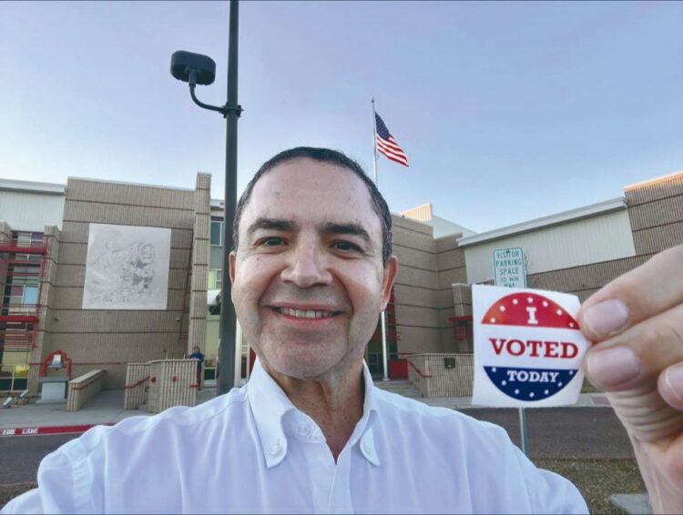 Gana Cuellar elecciones primarias