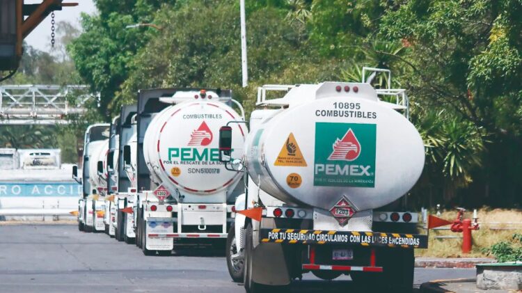 Guerra dispara 161% exportaciones de Pemex a EU