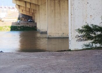 Exige Américo no usar agua de ciudadanos para pagar deuda