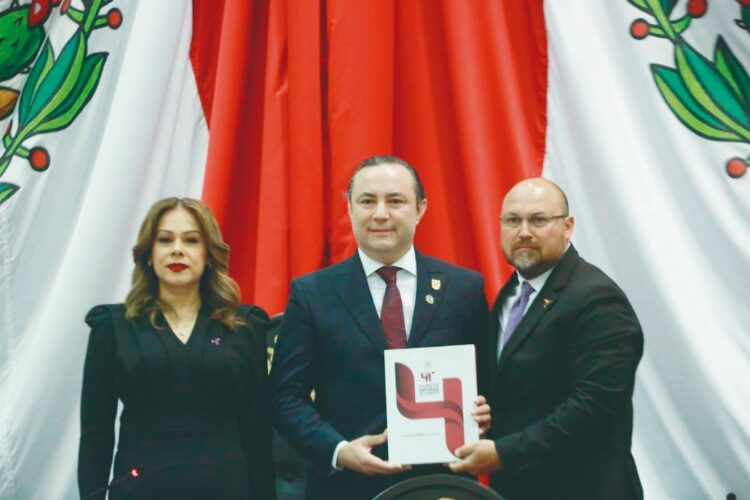 CUARTO INFORME Recibe Congreso informe de Américo