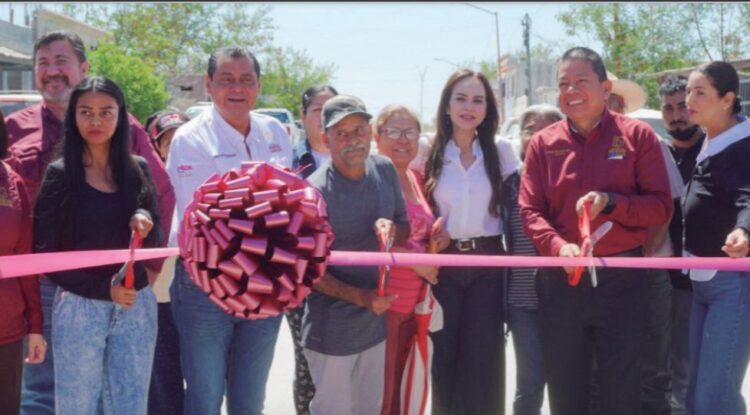 TRANSFORMAN EL PONIENTE Entrega alcaldesa repavimentaciones