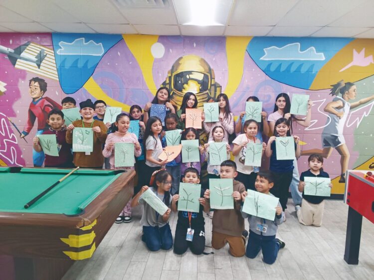 Celebra club 80 años de vida