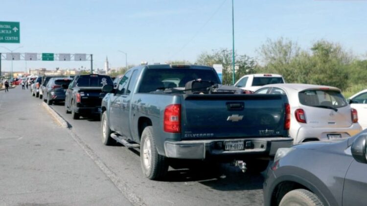 TRÁFICO INFERNAL ‘Coneja’ dispara filas en puentes