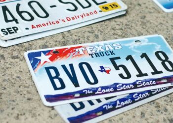 DEPARTAMENTO DE VEHÍCULOS MOTORIZADOS Limitan registro vehicular