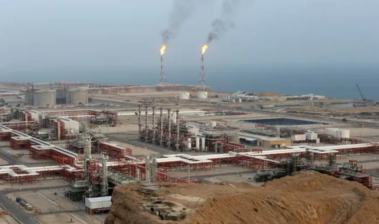 ESTADOS UNIDOS E ISRAEL Bombardean gasera iraní más importante del mundo