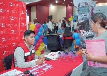 Ofertan más de 1,300 vacantes