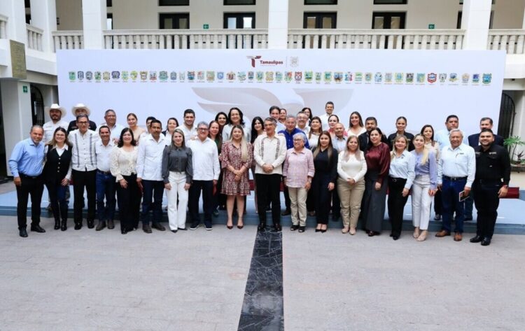 OBRA PÚBLICA Recibe gobernador proyectos prioritarios