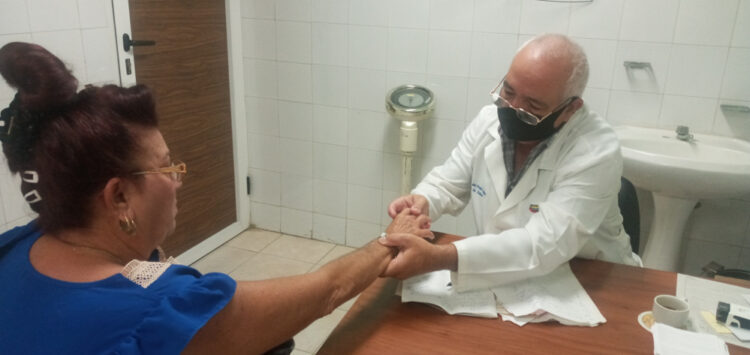 Eleva atención el IMSS a la artritis gotosa en asegurados