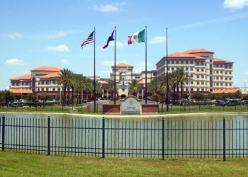 NIVEL DE ASEGURADOS ES BAJA Falta inversión el sector médico