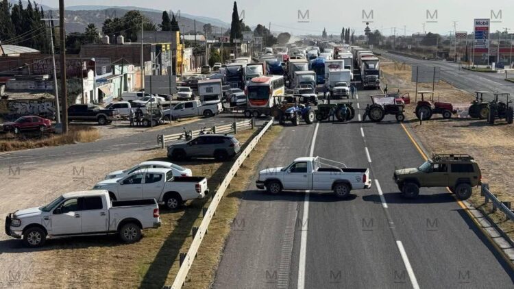 CRISIS EN EL CAMPO Transportistas en alerta por cierres carreteros