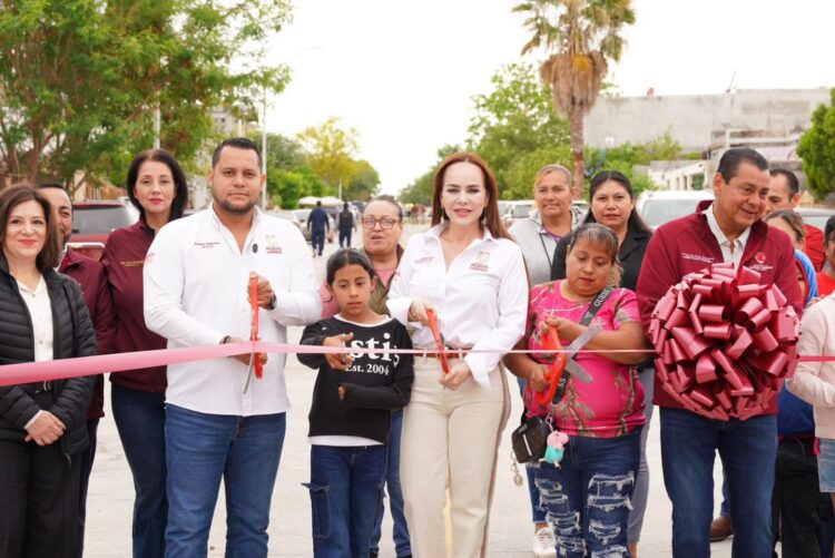 FRACCIONAMIENTO PALMARES Estrenan vecinos pavimentación
