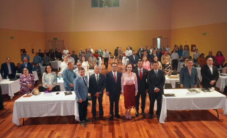 CAPACITACIÓN DE ALTO NIVEL Refuerzan conocimientos de los notarios públicos