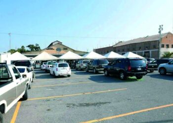 NO SE PUEDEN VENDER Ponen ‘candado’ a autos ‘chocolate’