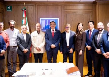 ANTE LA SECRETARÍA DE INFRAESTRUCTURA DE COMUNICACIONES Y TRANSPORTES Gestiona AVA impulso a vías férreas y carreteras