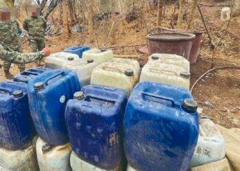 Mueren en accidente 2 oficiales de Embajada de EU tras desmantelar narcolaboratorios