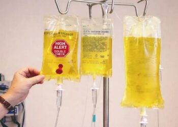 AUTORIDADES DE SALUD Alertan por riesgo de sueros vitaminados