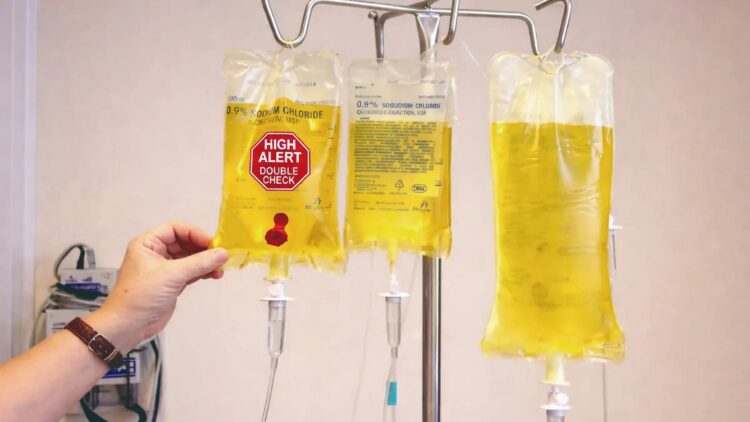 AUTORIDADES DE SALUD Alertan por riesgo de sueros vitaminados