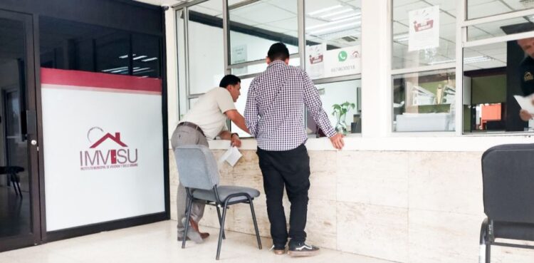 EN DOS FRACCIONAMIENTOS Ofrece el IMVISU escrituración accesible