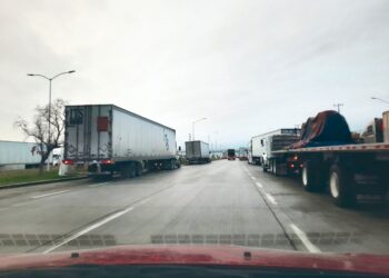 POR ALZA EN COMBUSTIBLES Se encarecen cruces fronterizos