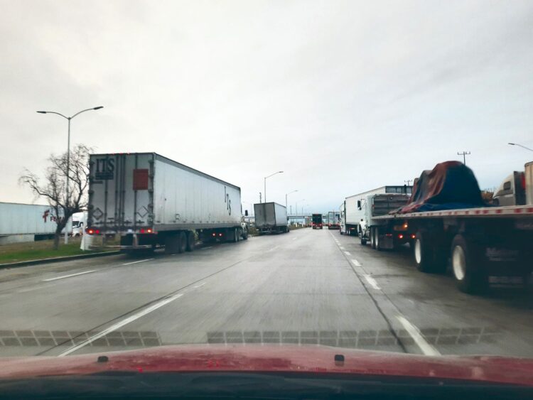 POR ALZA EN COMBUSTIBLES Se encarecen cruces fronterizos